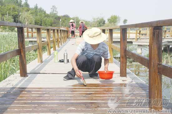 維修公園基礎(chǔ)設(shè)施